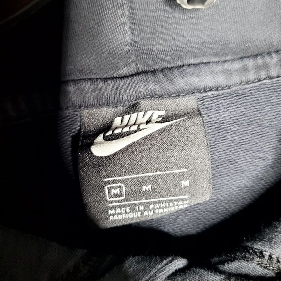 Nike World Tour Beaverton Oregon Embroidered Hoodie Size Medium - Picture 6 of 14